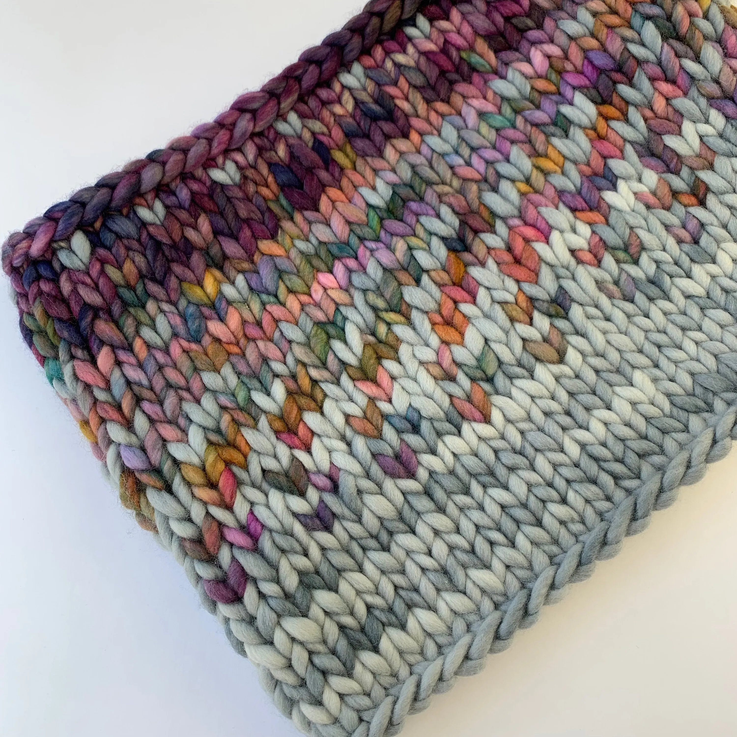 KNITTING PATTERN: Sunrise Cowl, Easy Fair Isle Cowl Knitting Pattern for Super Bulky Yarn