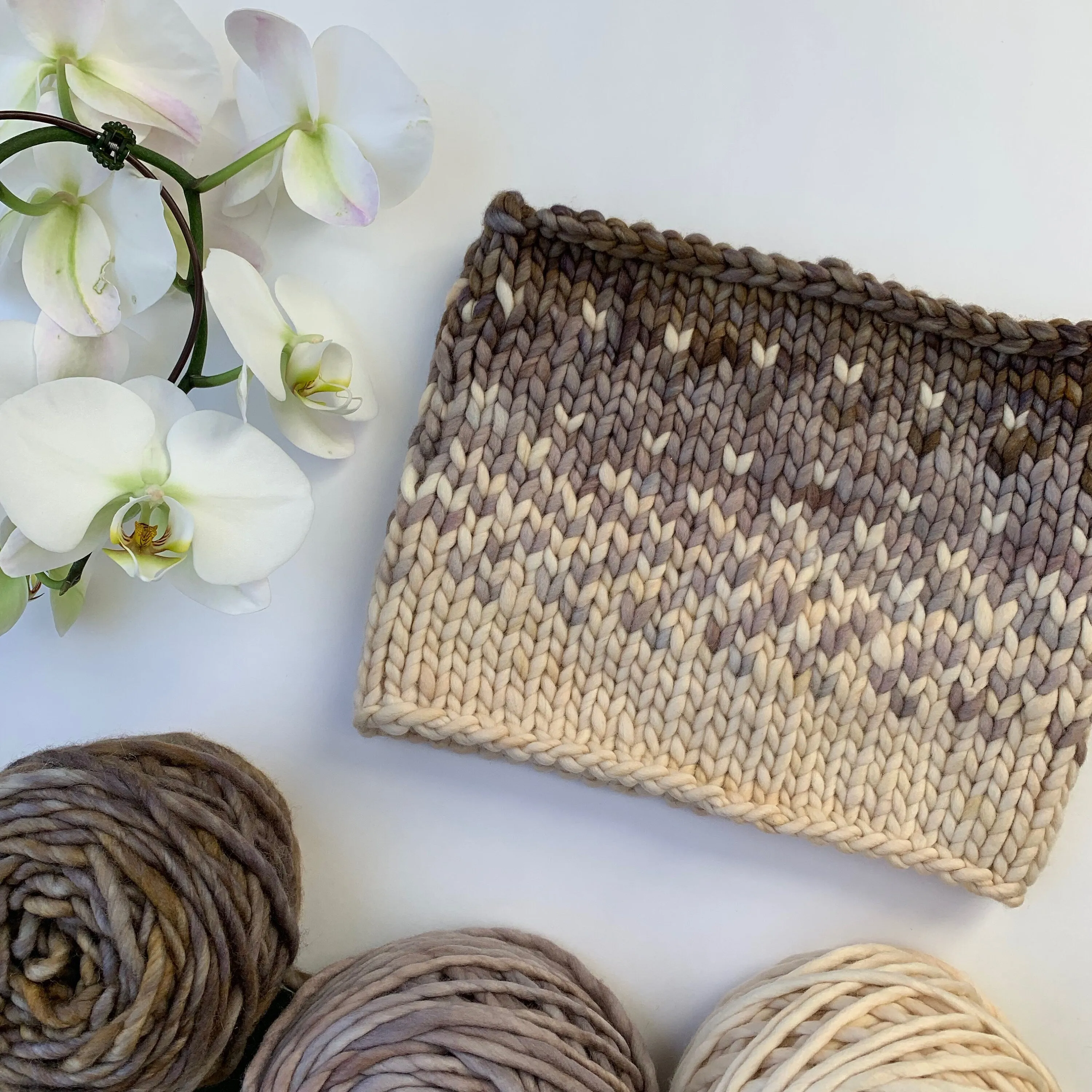 KNITTING PATTERN: Sunrise Cowl, Easy Fair Isle Cowl Knitting Pattern for Super Bulky Yarn